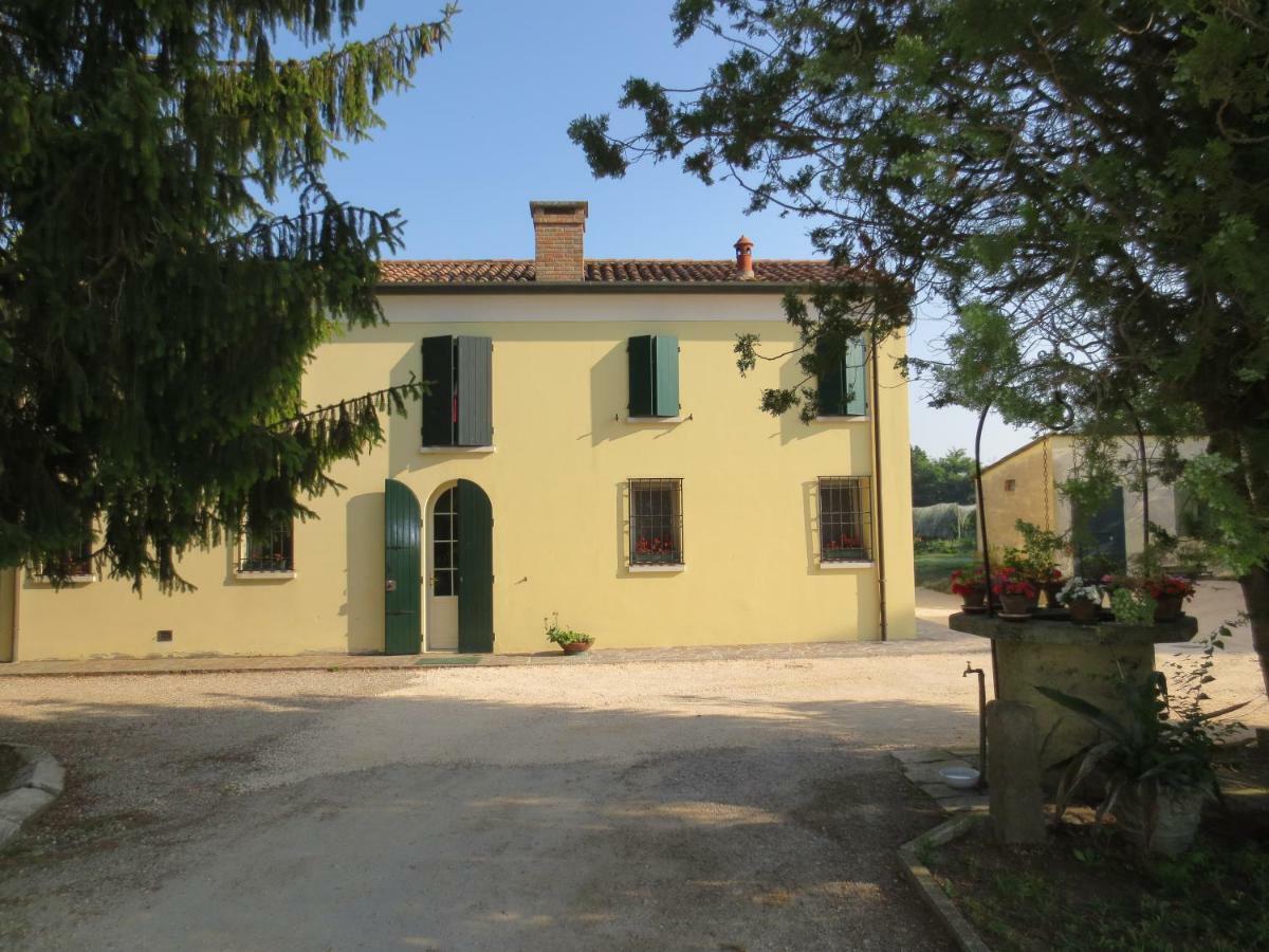 Отель Borgo Tarapino Феррара Экстерьер фото